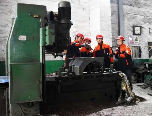 襯板加工.jpg 襯板加工.jpg